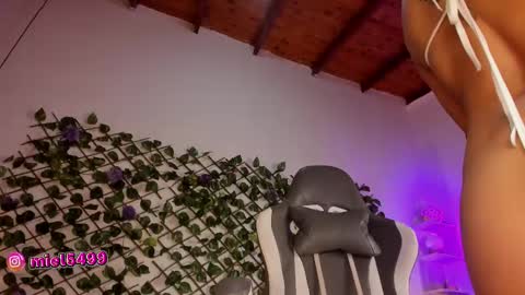 melody_cute10 online show from February 12, 1:48 pm