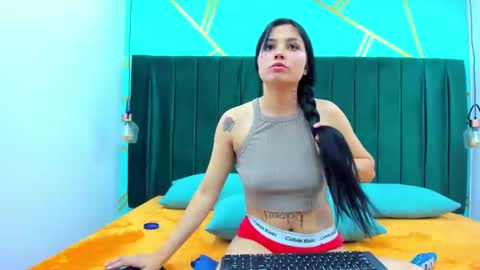 melody_kener online show from January 13, 9:09 pm