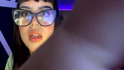 Snapshot of melodydreams1520 chatting on September 29, 3:11 am melodydreams1520 online show from September 29, 3:11 am