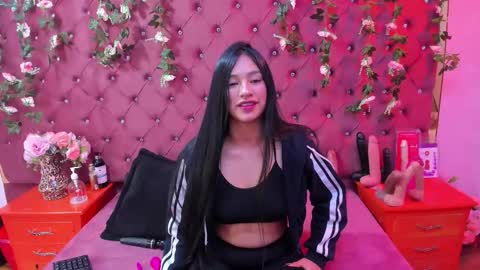 Snapshot of melodysmithass chatting on November 23, 2:33 am Melodysmithass online show from November 23, 2:33 am