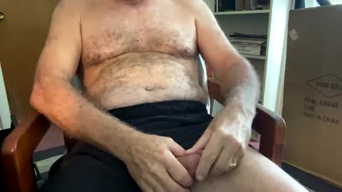 Mimis man online show from February 8, 7:05 pm