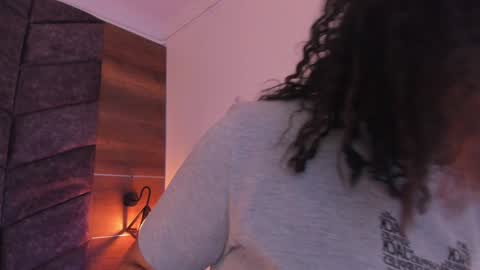 Snapshot of memphiswilliams chatting on January 7, 2:42 am Memphis Williams online show from January 7, 2:42 am