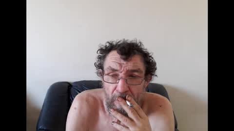 Snapshot of memyself8 chatting on September 27, 10:09 am memyself8 online show from September 27, 10:09 am