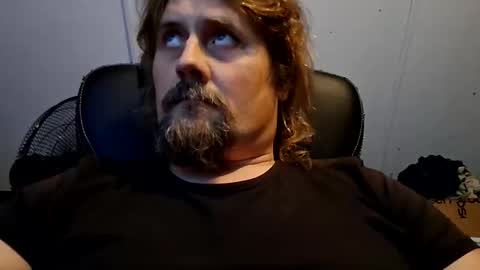 Snapshot of men10_12_1983 chatting on October 8, 5:54 pm men10_12_1983 online show from October 8, 5:54 pm