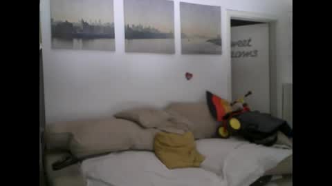 Snapshot of menace2dennis chatting on June 8, 2:23 am Dennis2Menace online show from June 8, 2:23 am
