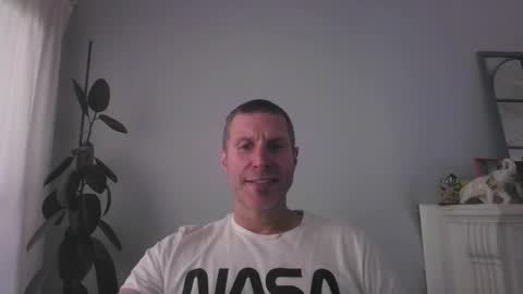 menotista online show from November 25, 4:18 pm