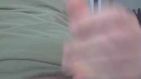 Snapshot of menuke chatting on December 8, 1:46 am Manuke online show from December 8, 1:46 am