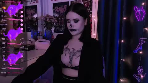 Snapshot of meow_marie chatting on October 30, 9:15 pm meow marie online show from October 30, 9:15 pm