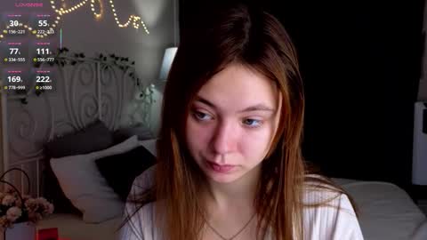 Snapshot of meow_mellie chatting on September 10, 1:27 am meow_mellie online show from September 10, 1:27 am