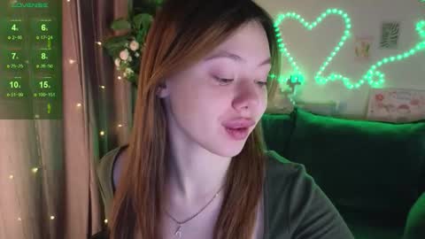 Snapshot of meow_mellie chatting on October 3, 2:19 am meow_mellie online show from October 3, 2:19 am