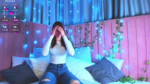 Snapshot of meow_mellie chatting on October 10, 2:10 am meow_mellie online show from October 10, 2:10 am