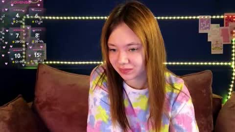Snapshot of meow_mellie chatting on October 20, 2:12 am meow_mellie online show from October 20, 2:12 am
