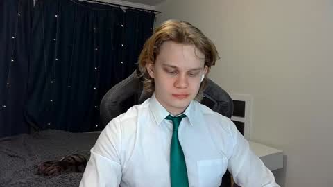 Mickey online show from December 25, 4:12 am