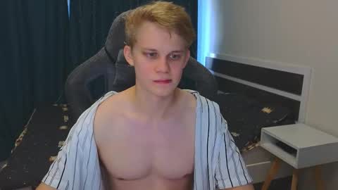 Mickey online show from November 3, 7:42 am