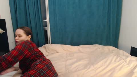 Snapshot of meowjey chatting on December 7, 1:18 pm Jey online show from December 7, 1:18 pm