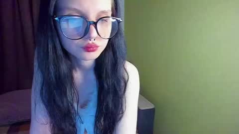 Snapshot of meowli chatting on February 4, 2:10 pm meowli online show from February 4, 2:10 pm