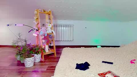 meowroslava online show from November 13, 11:42 am