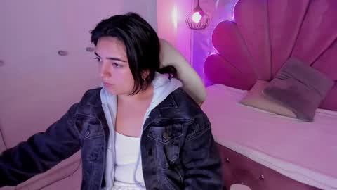    online show from February 22, 7:14 pm