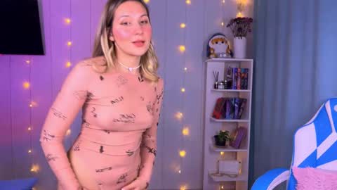 Molly online show from September 11, 5:13 pm