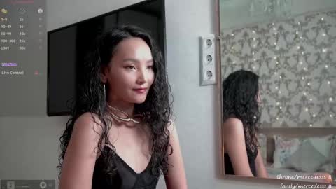 Snapshot of mercedesss_8 chatting on January 6, 9:41 am Next show on 03 Dec online show from January 6, 9:41 am