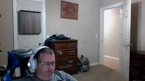 Snapshot of mercer1977 chatting on October 28, 1:36 pm mercer1977 online show from October 28, 1:36 pm