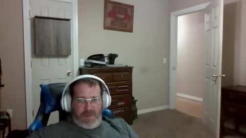 Snapshot of mercer1977 chatting on November 17, 4:13 pm mercer1977 online show from November 17, 4:13 pm