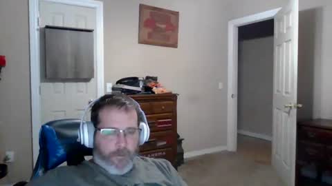 Snapshot of mercer1977 chatting on December 4, 9:01 pm mercer1977 online show from December 4, 9:01 pm