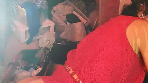 gurlnips online show from December 11, 10:25 am