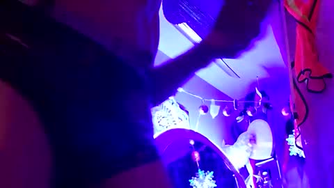 gurlnips online show from February 10, 12:52 am