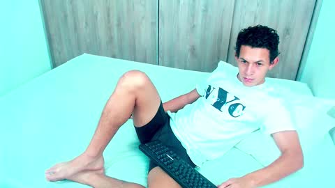 MeridandWither online show from March 17, 9:12 am