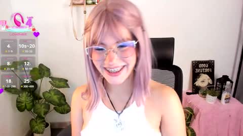 Snapshot of meridaxbrave_ chatting on November 16, 2:06 am laura 3 i am independent model online show from November 16, 2:06 am