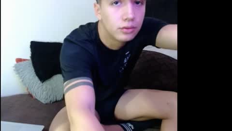 Snapshot of merlyn_0005 chatting on December 16, 7:30 pm merlyn_0005 online show from December 16, 7:30 pm