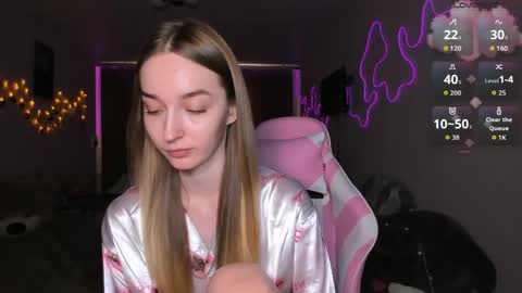 Sara online show from March 18, 1:36 pm