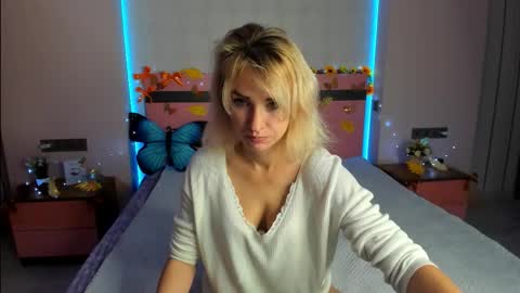 merymidnight online show from October 2, 6:09 am