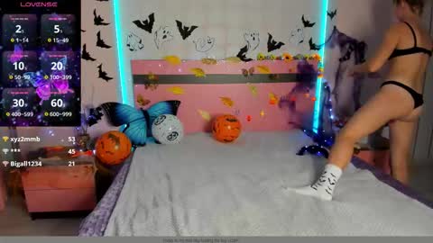 merymidnight online show from October 17, 6:49 am