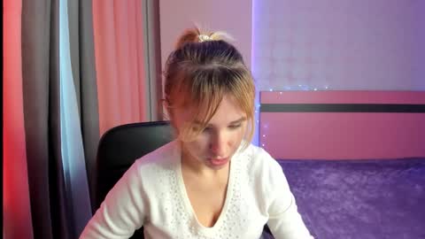 merymidnight online show from December 5, 7:06 am