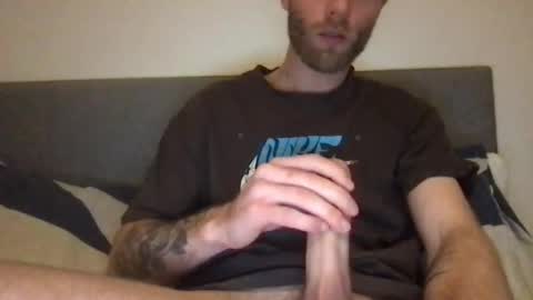 Snapshot of messageme11 chatting on January 5, 8:31 pm messageme11 online show from January 5, 8:31 pm