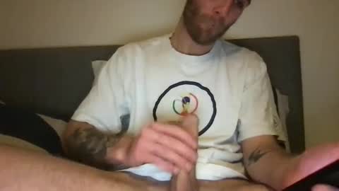 Snapshot of messageme11 chatting on January 31, 8:43 pm messageme11 online show from January 31, 8:43 pm