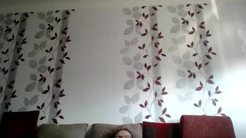 Snapshot of metallbuddy chatting on February 16, 10:21 am ask me online show from February 16, 10:21 am