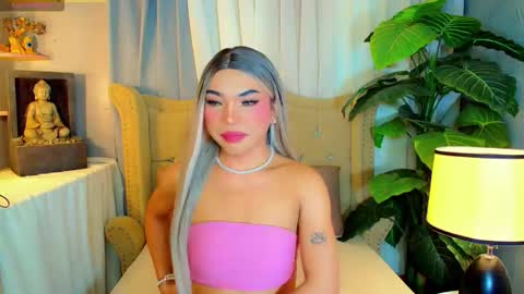 Snapshot of metawinathan chatting on October 5, 1:42 pm myka online show from October 5, 1:42 pm