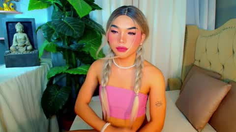 Snapshot of metawinathan chatting on October 6, 1:41 pm myka online show from October 6, 1:41 pm