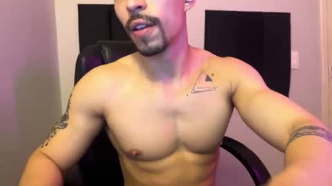 Snapshot of mettew22cm chatting on March 8, 5:17 am mettew22cm online show from March 8, 5:17 am