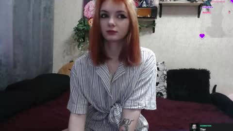 Snapshot of mevis_li chatting on November 18, 3:12 am Mavis online show from November 18, 3:12 am