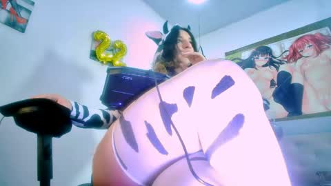 mew_alix online show from April 21, 2:45 pm