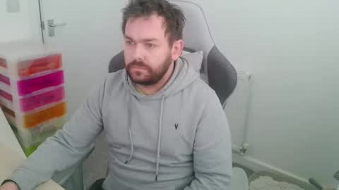 Snapshot of mg_of chatting on November 18, 9:03 am mg-of online show from November 18, 9:03 am