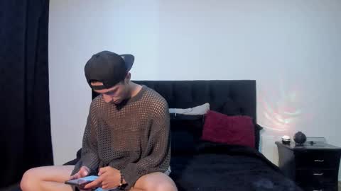 Snapshot of mhatias_ chatting on October 30, 7:54 am MATHIAS online show from October 30, 7:54 am