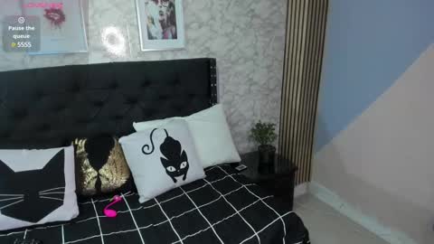Snapshot of mhonikabelucci__1 chatting on February 4, 2:49 am Mhonika online show from February 4, 2:49 am