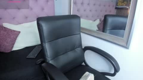 Snapshot of mhonikabelucci__1 chatting on September 14, 5:56 pm Mhonika online show from September 14, 5:56 pm