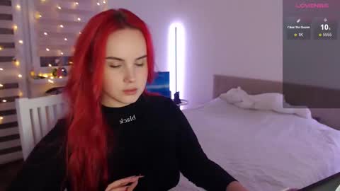 Snapshot of mi_cherry chatting on January 3, 8:22 pm Alice online show from January 3, 8:22 pm