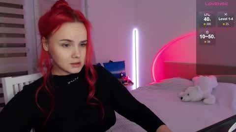 Snapshot of mi_cherry chatting on February 9, 9:17 pm Alice online show from February 9, 9:17 pm